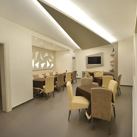 Petit Elita Hotel 4*