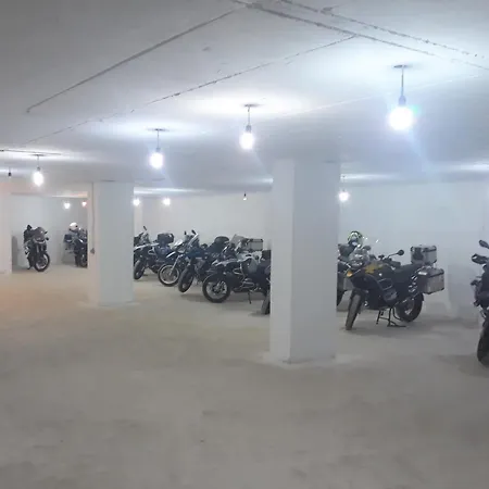 Petit Elita Ξενοδοχείο 4*