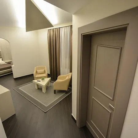 Hotel Petit Elita