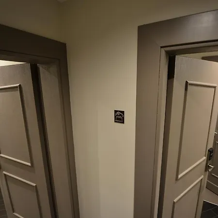 Hotel Petit Elita