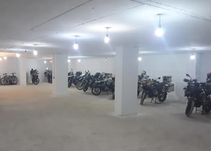 Petit Elita Ξενοδοχείο 4*