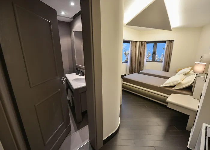 Petit Elita Ξενοδοχείο 4*